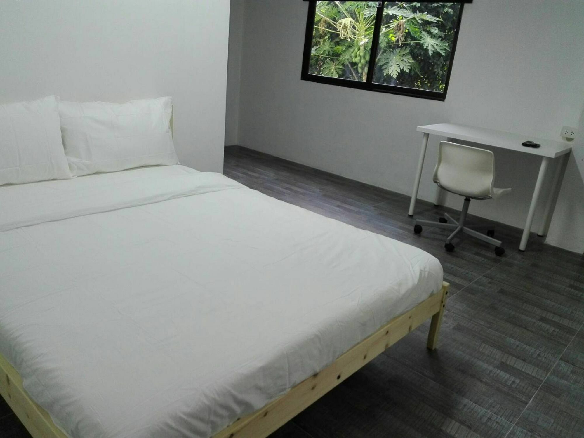 Relax Lodge Bangkok Extérieur photo